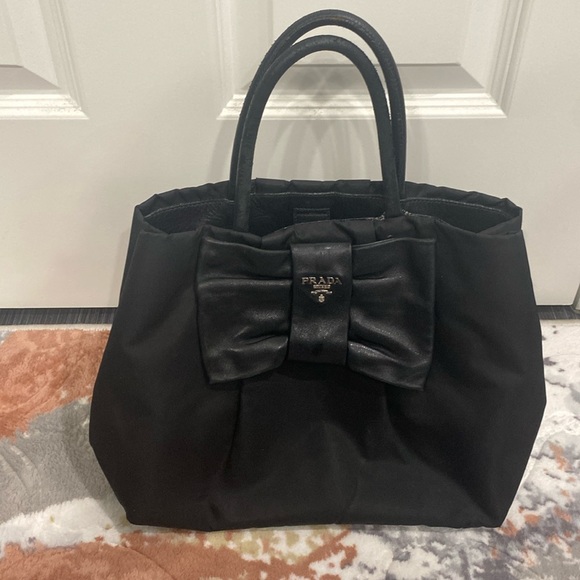 Prada black purse - Picture 1 of 15